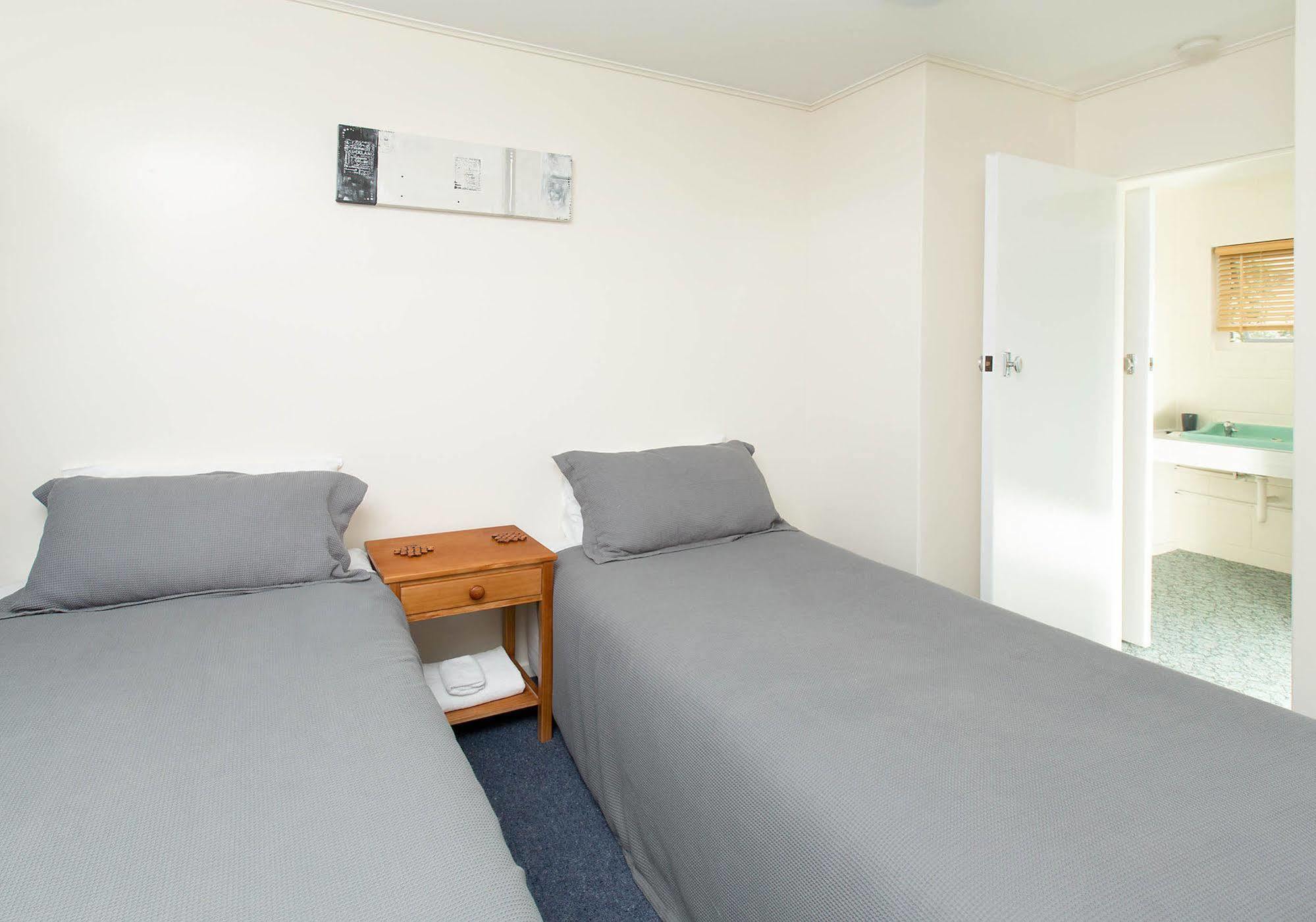 Marina Court Motel & Apartments ファンガレー エクステリア 写真