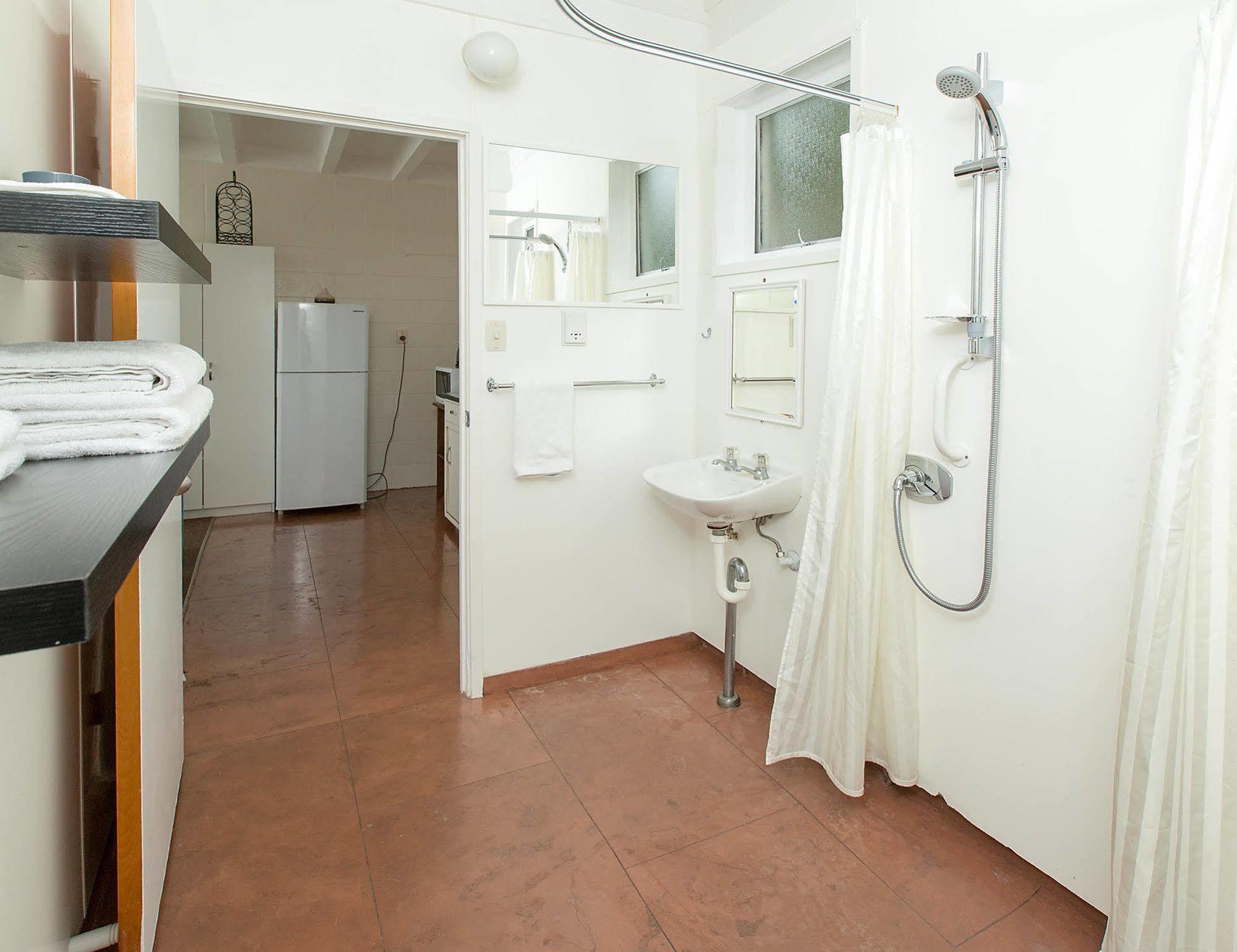 Marina Court Motel & Apartments ファンガレー エクステリア 写真