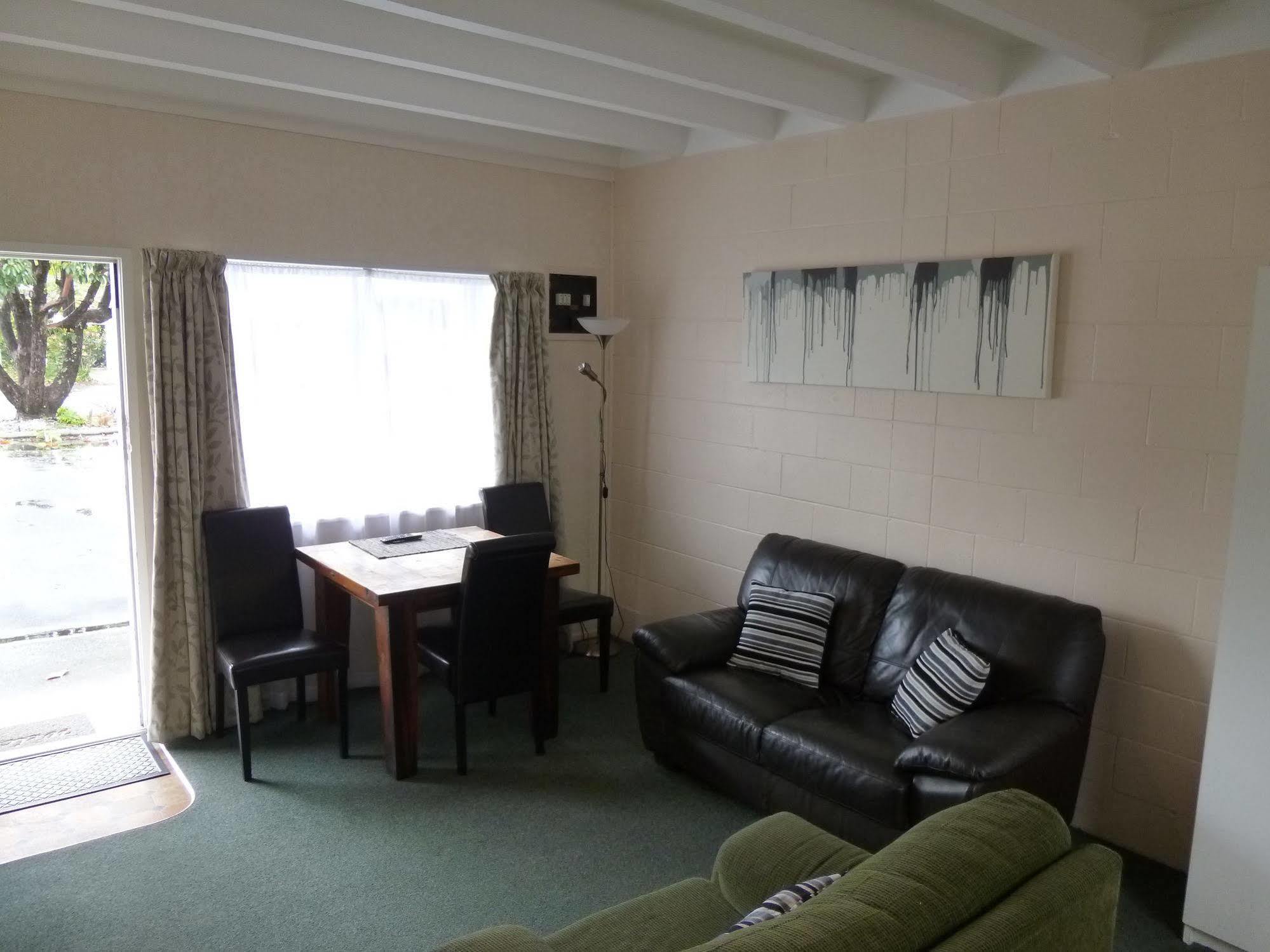 Marina Court Motel & Apartments ファンガレー エクステリア 写真