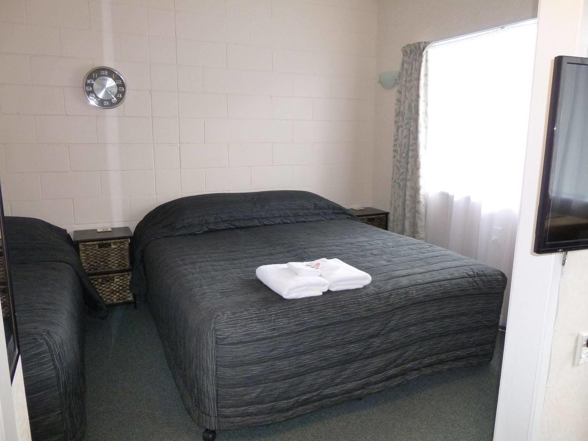 Marina Court Motel & Apartments ファンガレー エクステリア 写真
