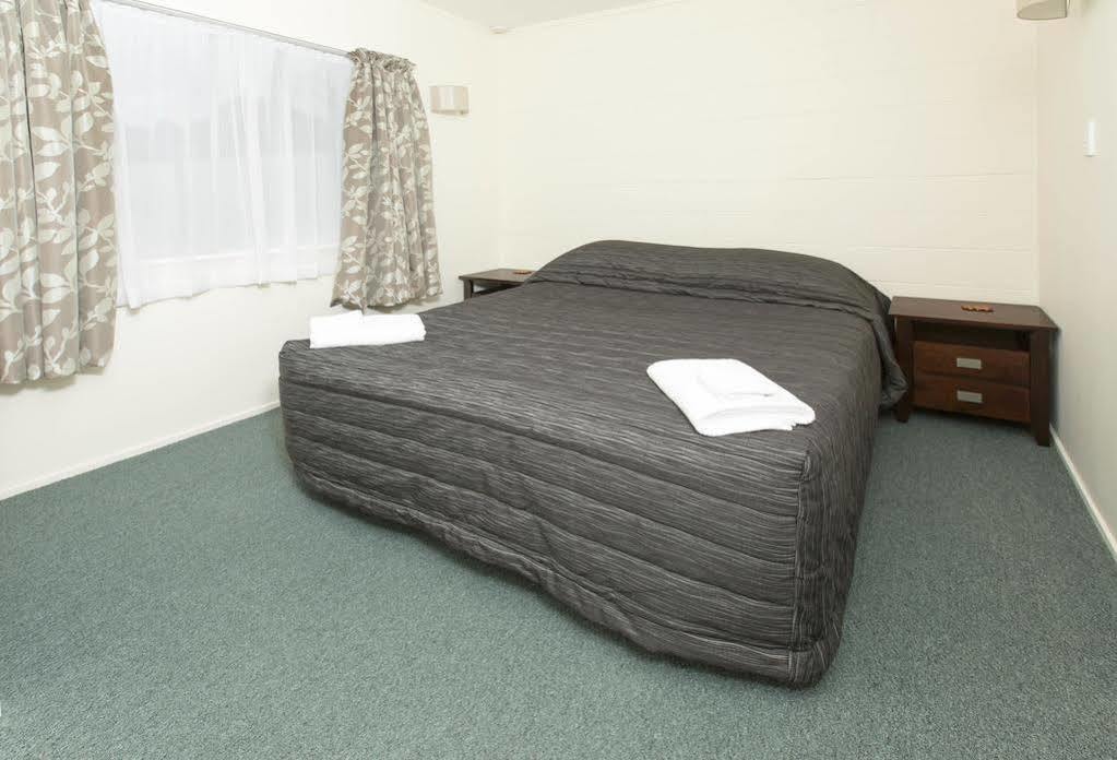 Marina Court Motel & Apartments ファンガレー エクステリア 写真